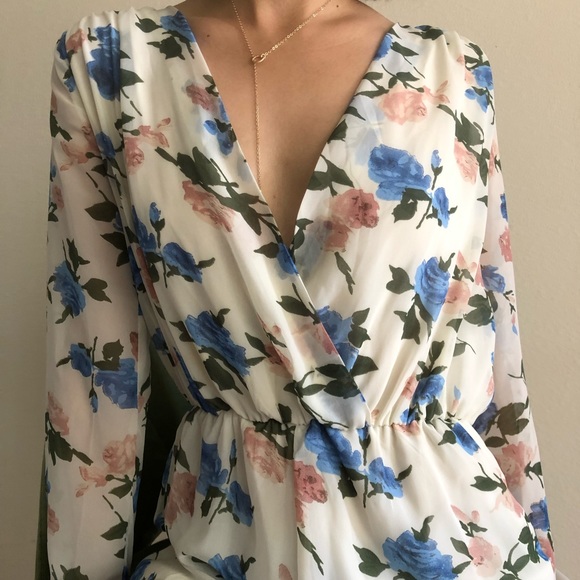 Floral Foreign Exchange Romper size small - Picture 3 of 5